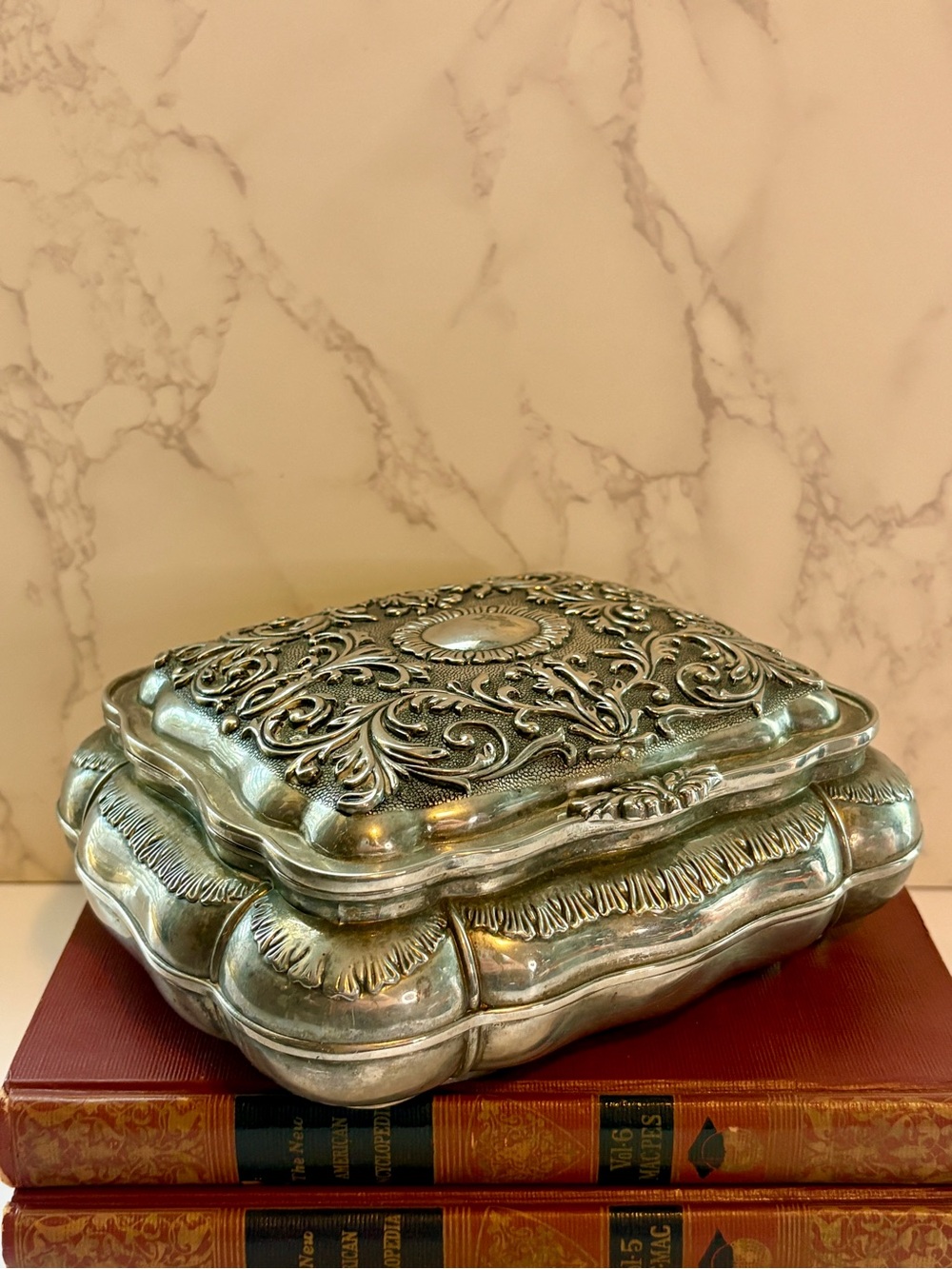 Vintage Godinger Silver Plated Embossed Jewelry Box